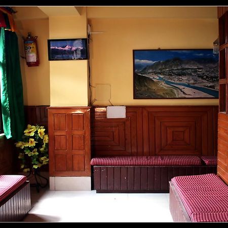 Jain Group Hotel Potala Gangtok Extérieur photo